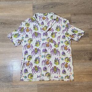Men's Casual Rick And Morty Gtsphic Button Up. Great Condition. Super Soft